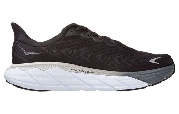 Arahi 6 ‘Black White’