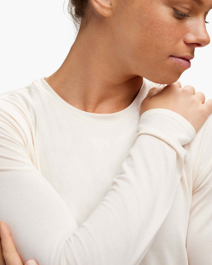 HOKA Essential LS Tee HOKA Essential LS Tee